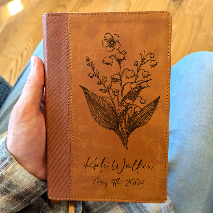 Biblia Personalizada NVI tamaño personal – Letra grande, marrón | Corona de Espinas