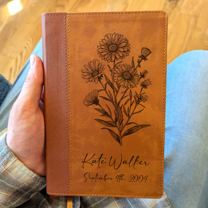 Biblia Personalizada NVI tamaño personal – Letra grande, marrón | Corona de Espinas