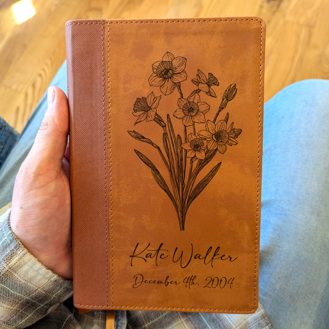 Biblia Personalizada NVI tamaño personal – Letra grande, marrón | Corona de Espinas