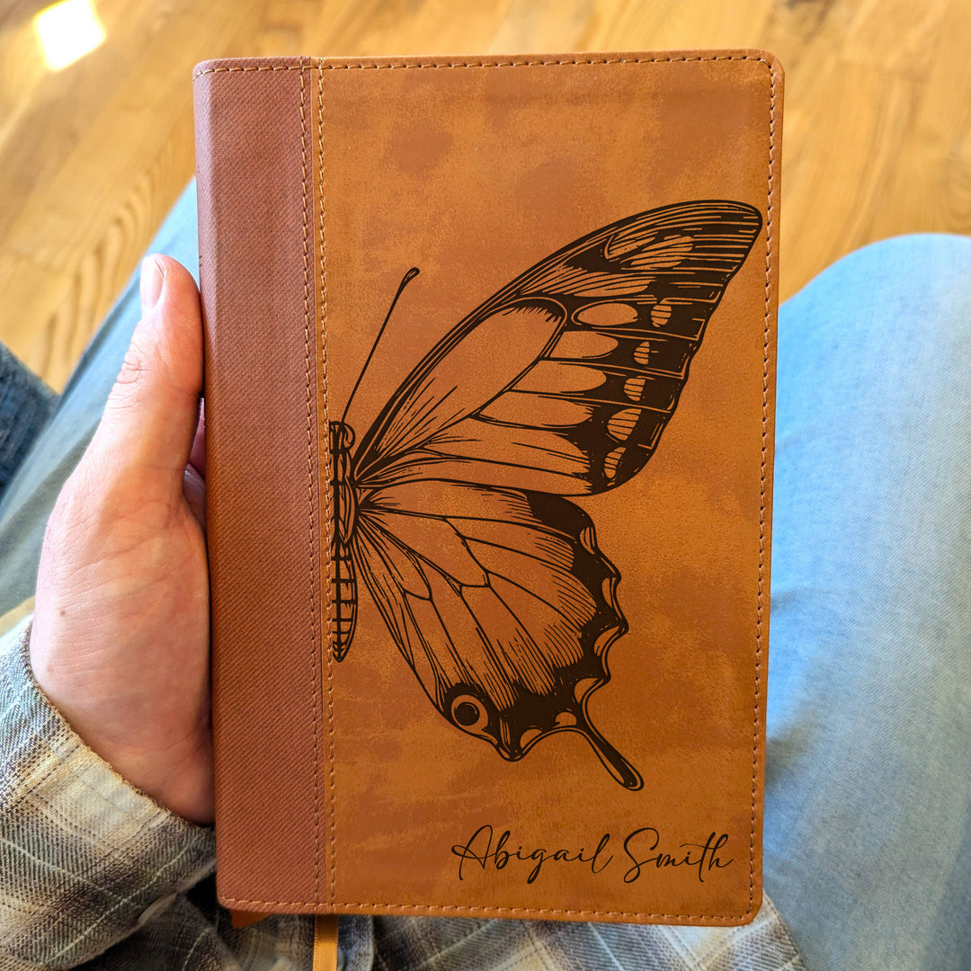 Biblia Personalizada NVI tamaño personal – Letra grande, marrón | Corona de Espinas