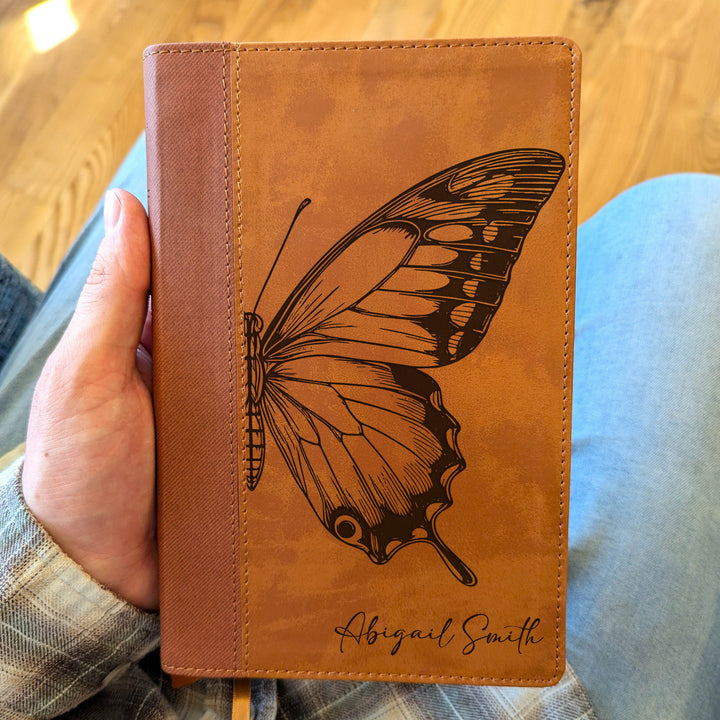 Biblia Personalizada NVI tamaño personal – Letra grande, marrón | Corona de Espinas