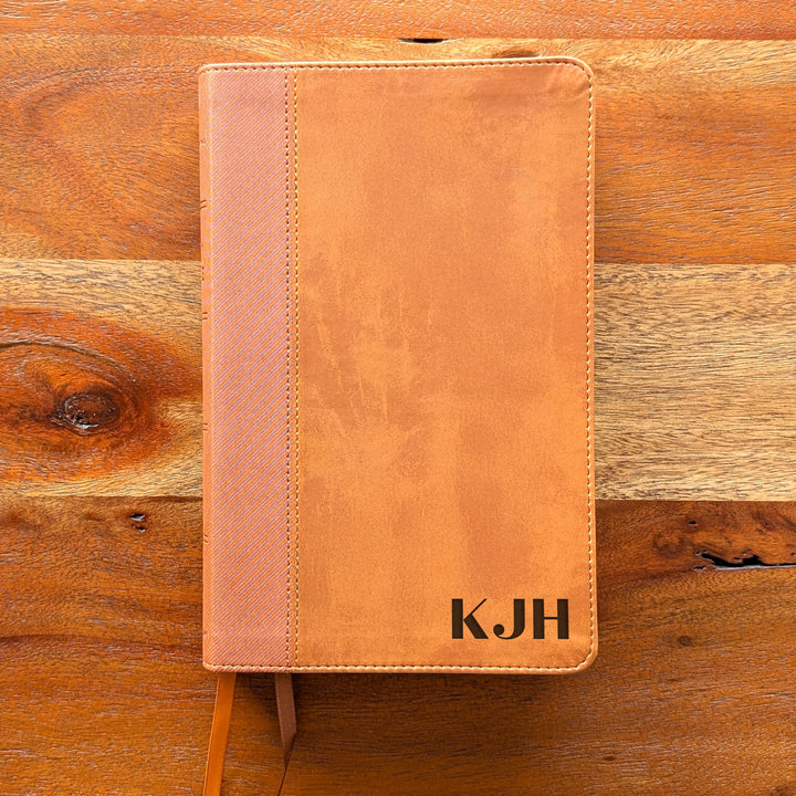 Biblia Personalizada NVI tamaño personal – Letra grande, marrón | Corona de Espinas