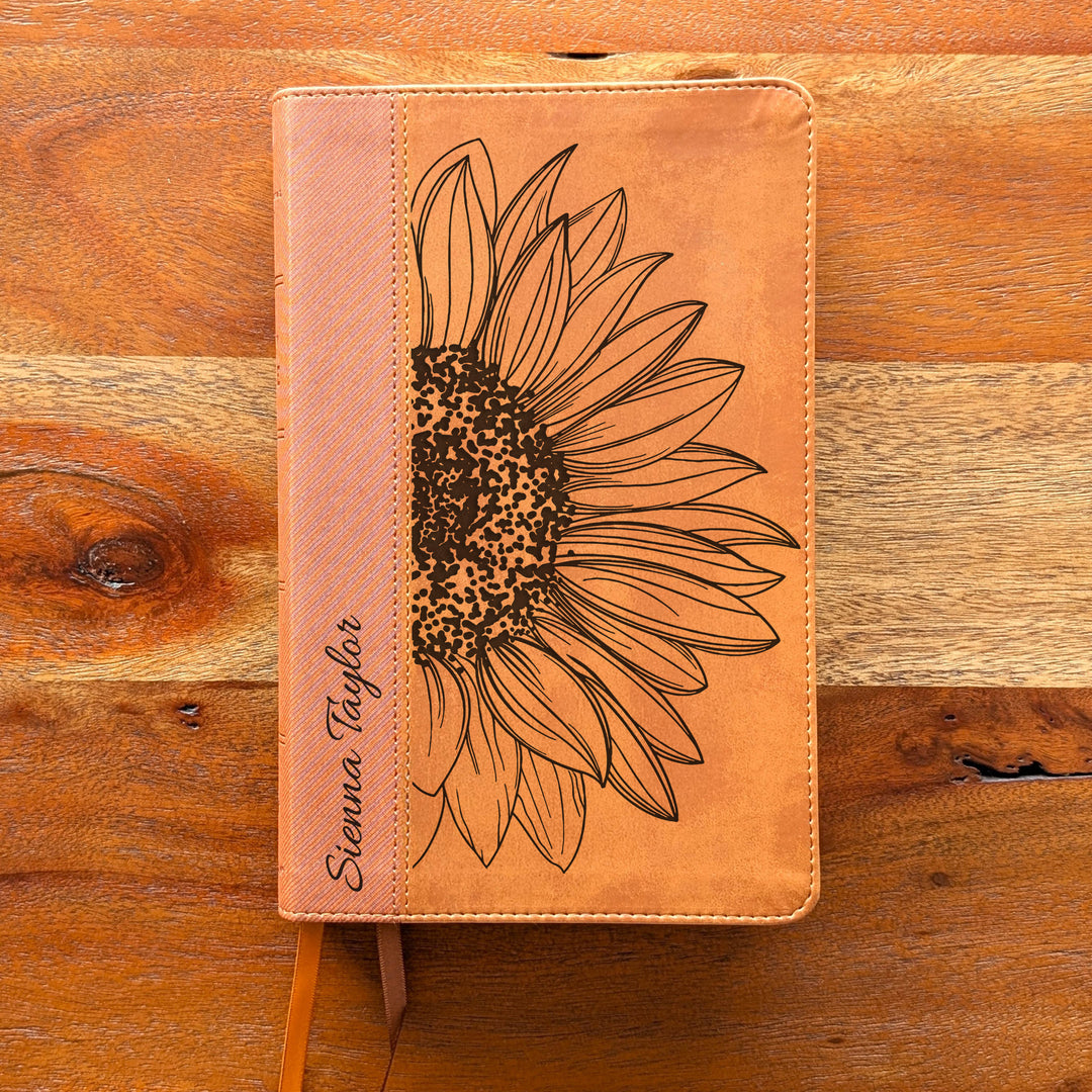 Biblia Personalizada NVI tamaño personal – Letra grande, marrón | Corona de Espinas