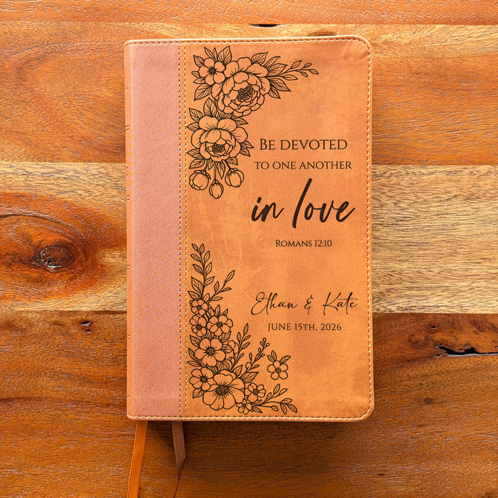 Biblia Personalizada NVI tamaño personal – Letra grande, marrón | Corona de Espinas