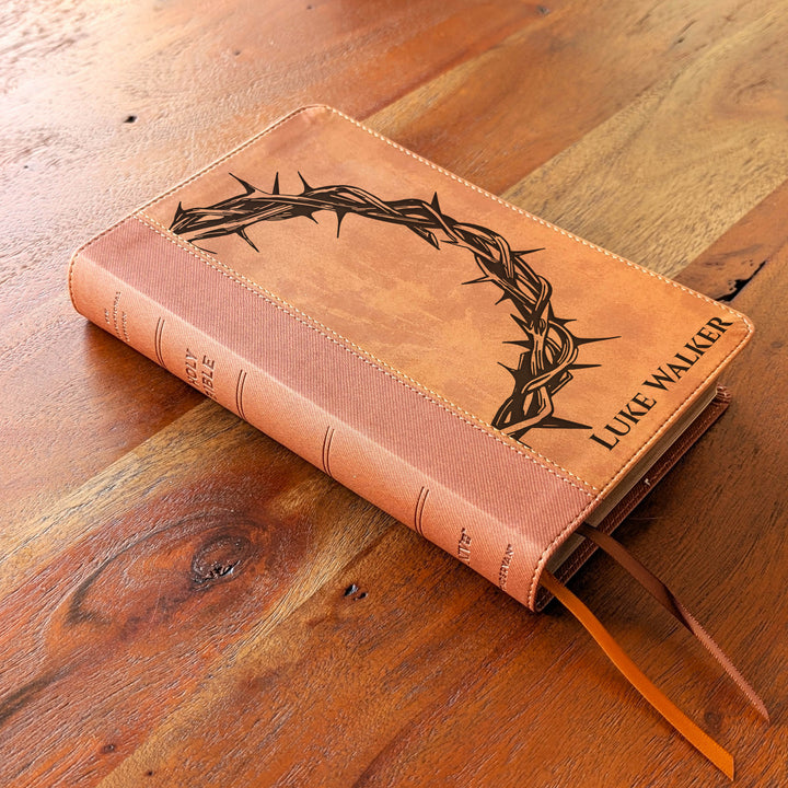 Biblia Personalizada NVI tamaño personal – Letra grande, marrón | Corona de Espinas