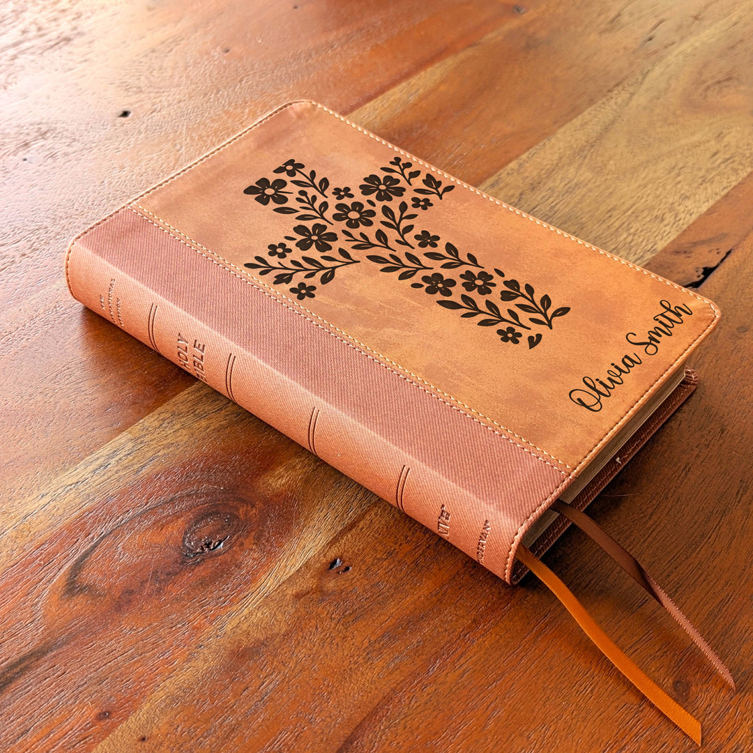 Biblia Personalizada NVI tamaño personal – Letra grande, marrón | Corona de Espinas