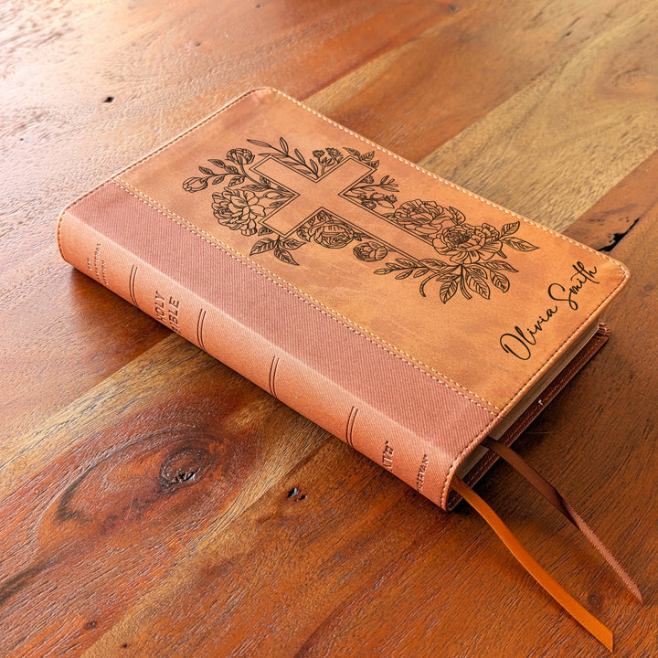 Biblia Personalizada NVI tamaño personal – Letra grande, marrón | Corona de Espinas