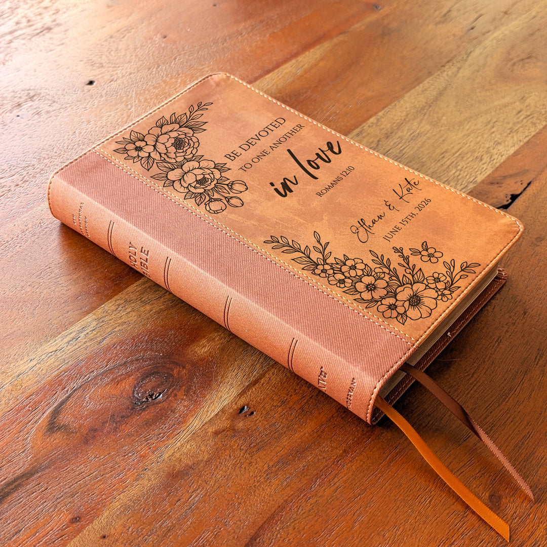 Biblia Personalizada NVI tamaño personal – Letra grande, marrón | Corona de Espinas