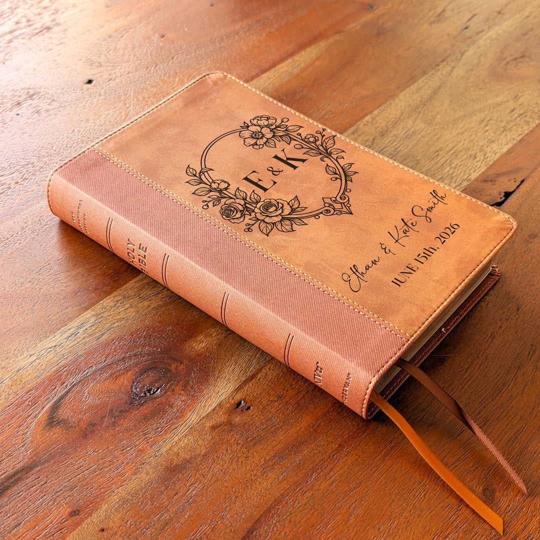 Biblia Personalizada NVI tamaño personal – Letra grande, marrón | Corona de Espinas