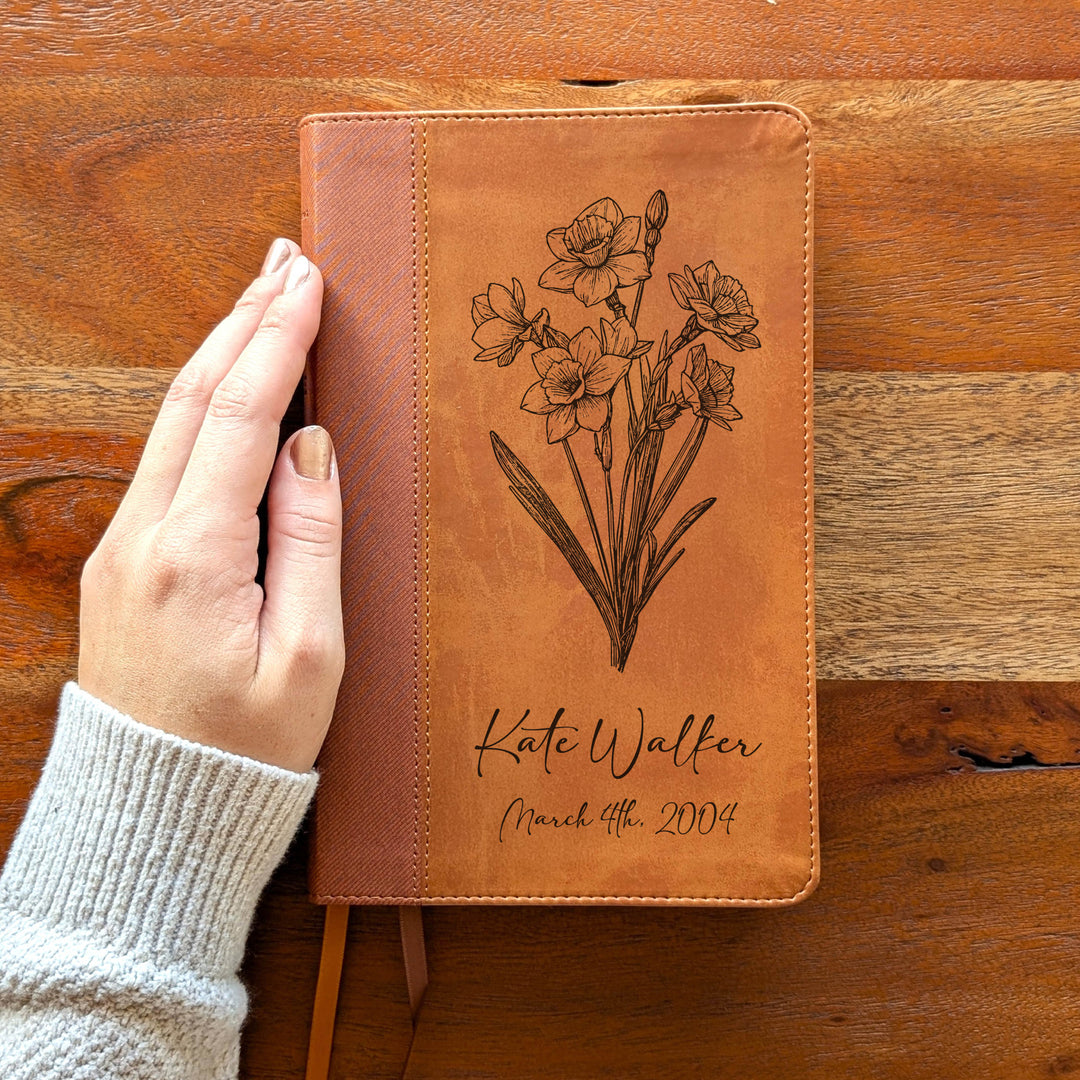 Biblia Personalizada NVI tamaño personal – Letra grande, marrón | Corona de Espinas