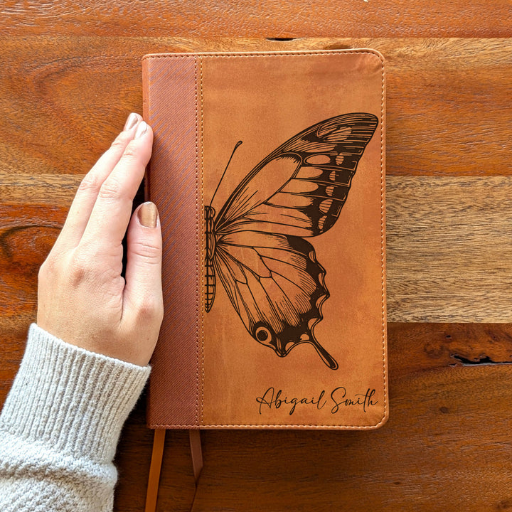 Biblia Personalizada NVI tamaño personal – Letra grande, marrón | Corona de Espinas