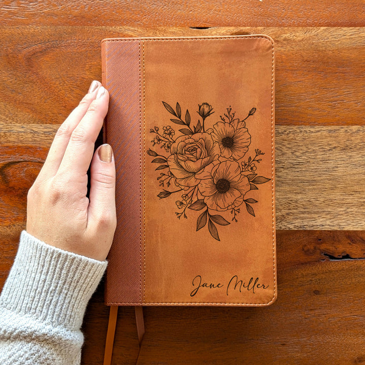 Biblia Personalizada NVI tamaño personal – Letra grande, marrón | Corona de Espinas