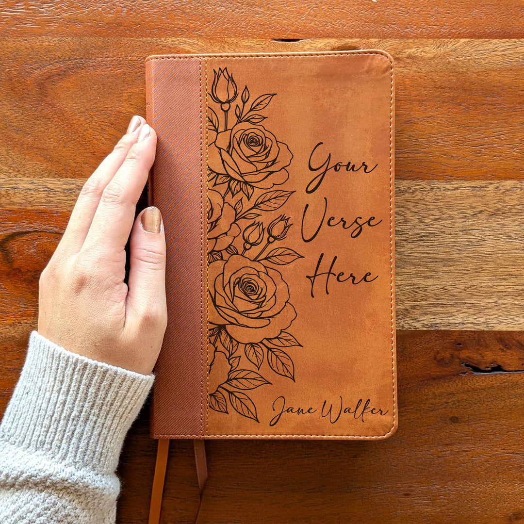 Biblia Personalizada NVI tamaño personal – Letra grande, marrón | Corona de Espinas