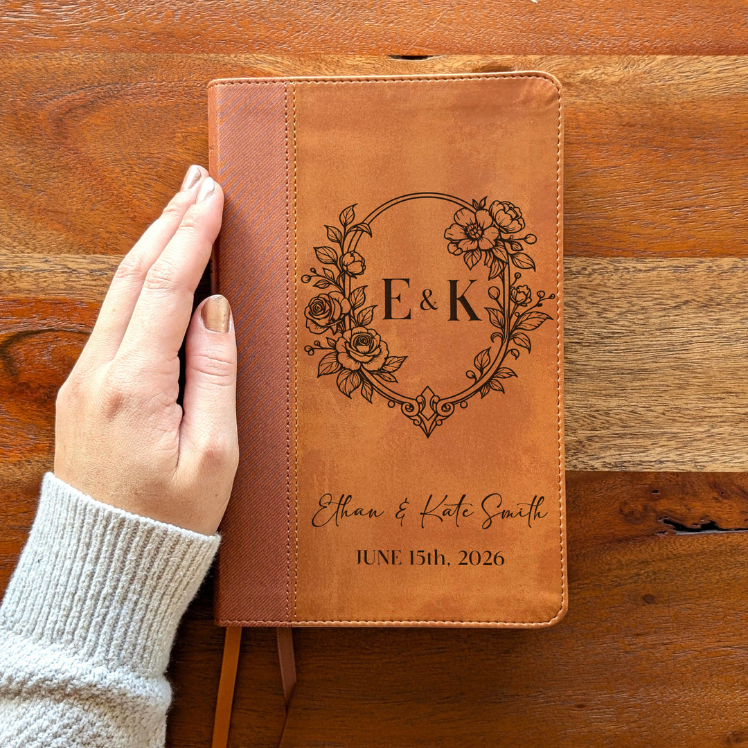Biblia Personalizada NVI tamaño personal – Letra grande, marrón | Corona de Espinas