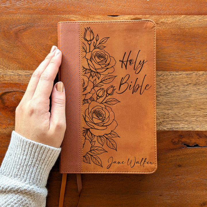 Biblia Personalizada NVI tamaño personal – Letra grande, marrón | Corona de Espinas