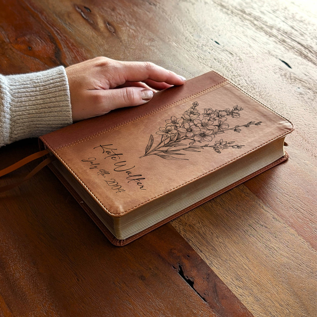 Biblia Personalizada NVI tamaño personal – Letra grande, marrón | Corona de Espinas