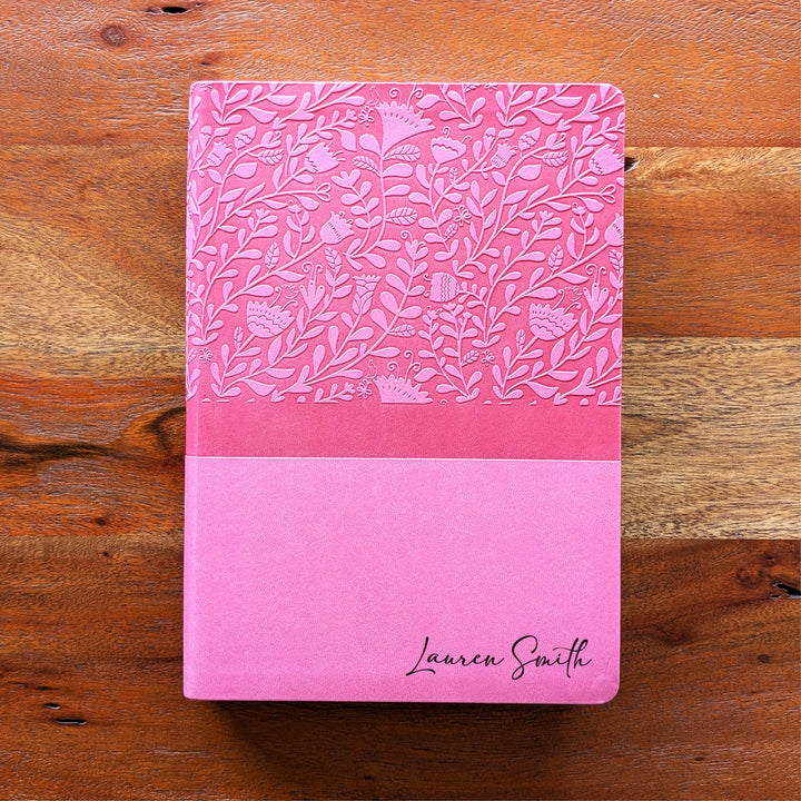 Biblia NVI Personalizada para Niños - Rosa | Nombre grabado