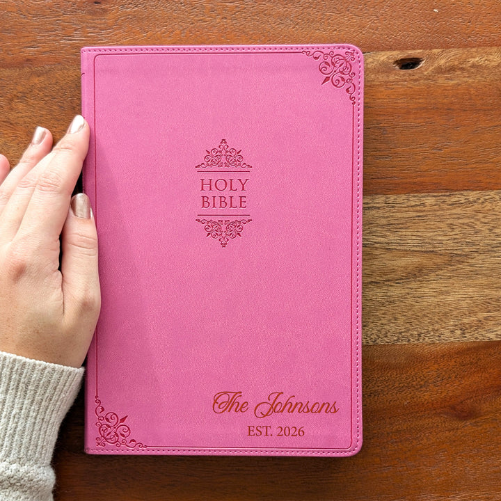 Biblia NVI Personalizada para Niños - Rosa | Nombre grabado