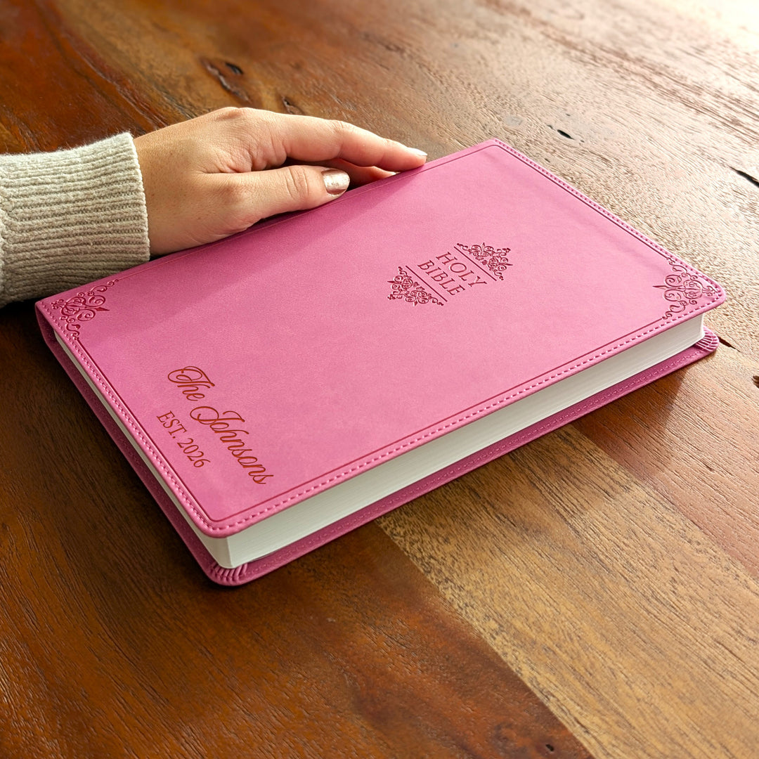 Biblia NVI Personalizada para Niños - Rosa | Nombre grabado
