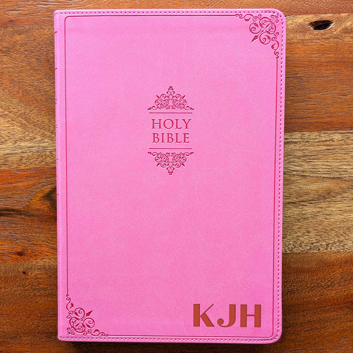 Biblia NVI Personalizada para Niños - Rosa | Nombre grabado