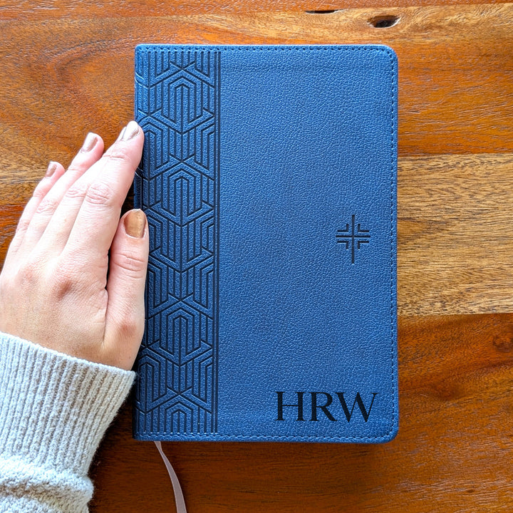 Biblia NVI Personalizada para Niños - Rosa | Nombre grabado