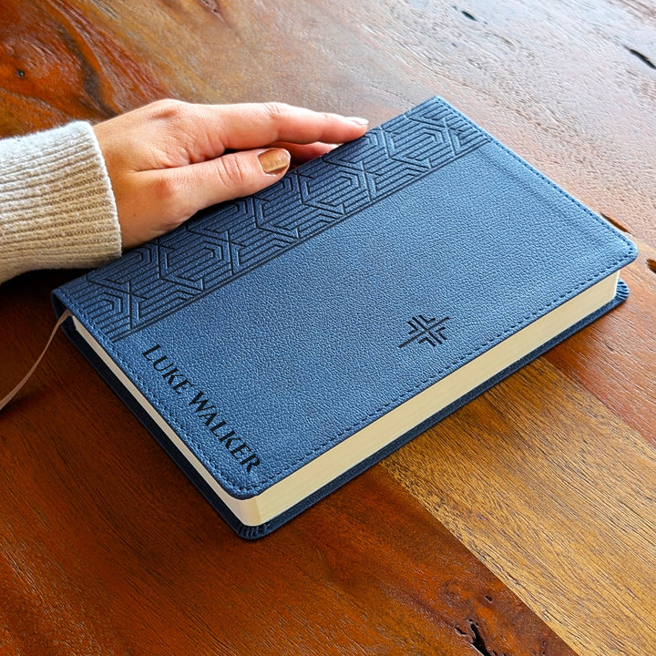 Biblia NVI Personalizada para Niños - Rosa | Nombre grabado