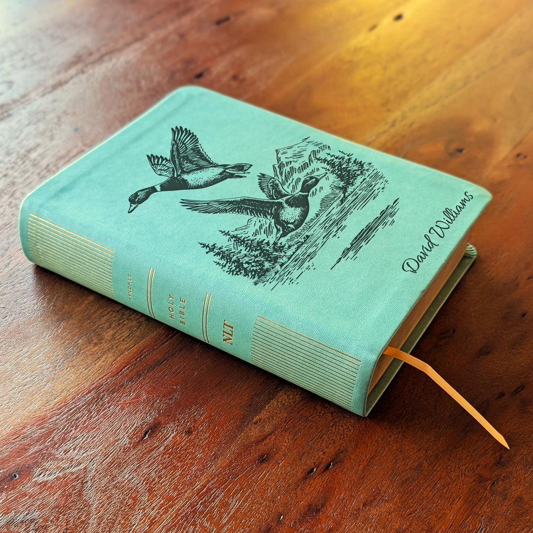 Biblia NLT Personalizada para Diario – Verde Salvia | Patos en Vuelo