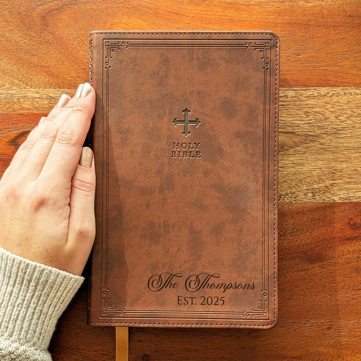 Biblia NVI Personalizada para Niños - Rosa | Nombre grabado