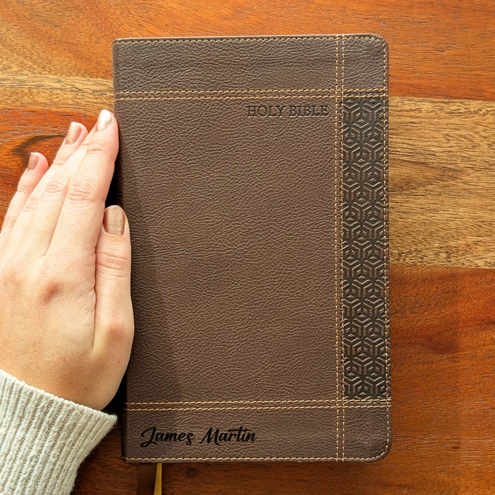 Biblia NVI Personalizada para Niños - Rosa | Nombre grabado