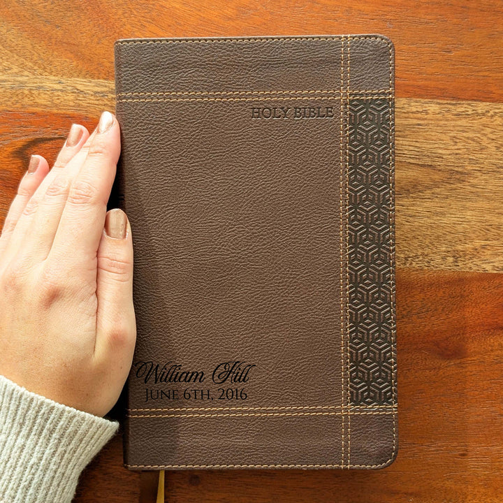 Biblia NVI Personalizada para Niños - Rosa | Nombre grabado