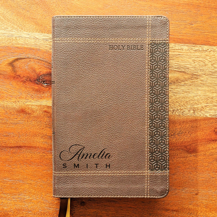 Biblia NVI Personalizada para Niños - Rosa | Nombre grabado