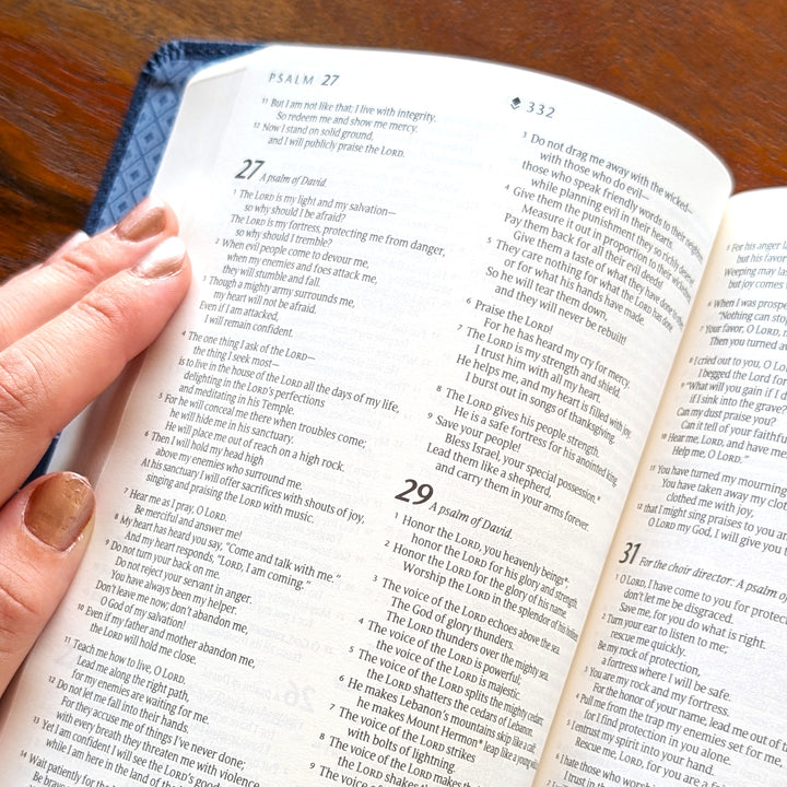 Biblia NVI Personalizada para Niños - Rosa | Nombre grabado