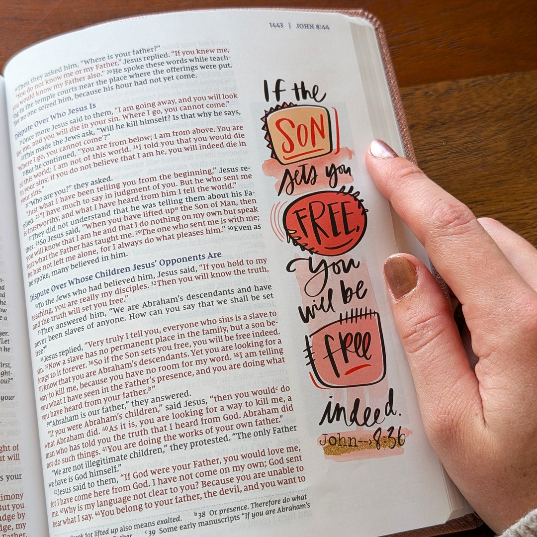 Biblia NVI Personalizada para Niños - Rosa | Nombre grabado