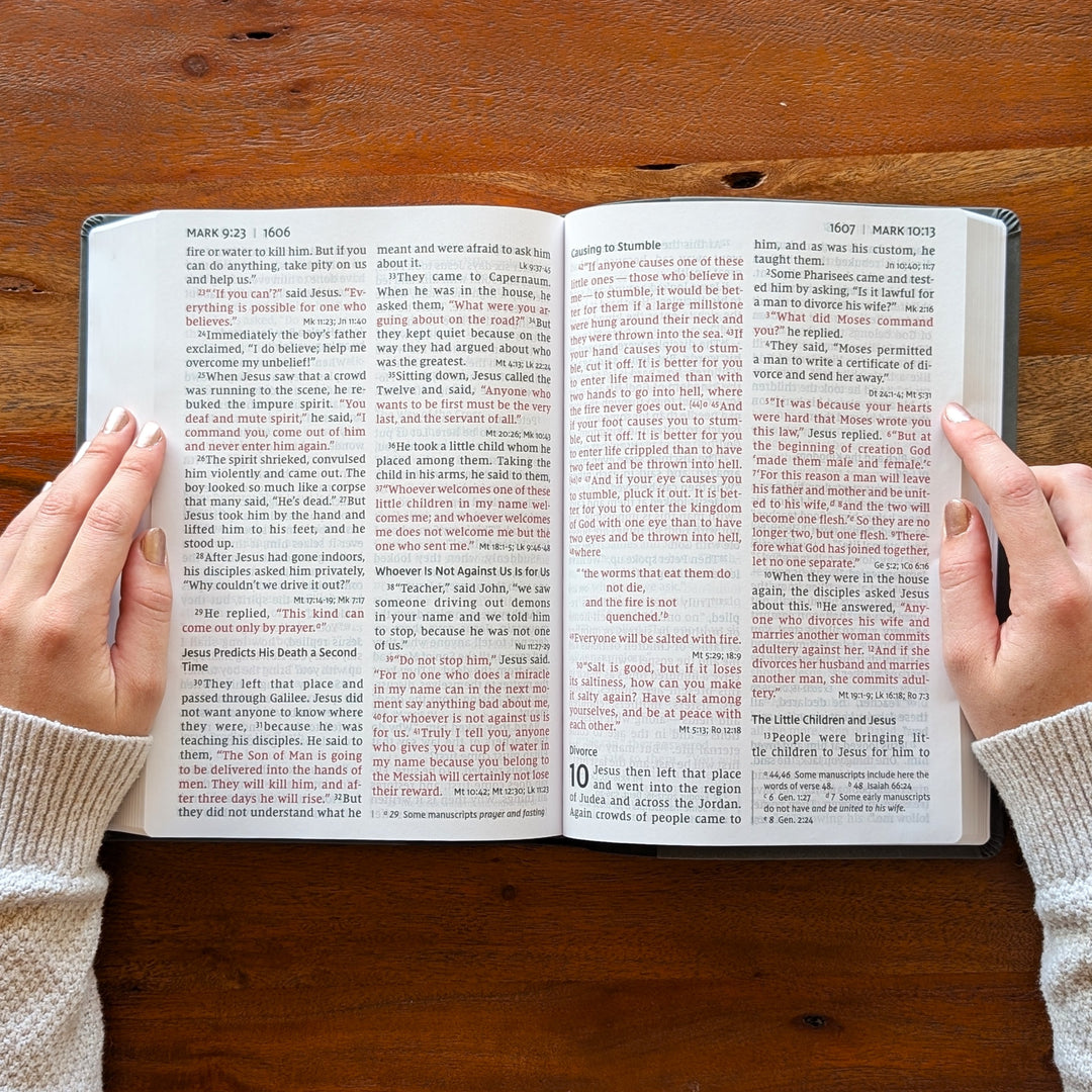 Biblia NVI Personalizada para Niños - Rosa | Nombre grabado