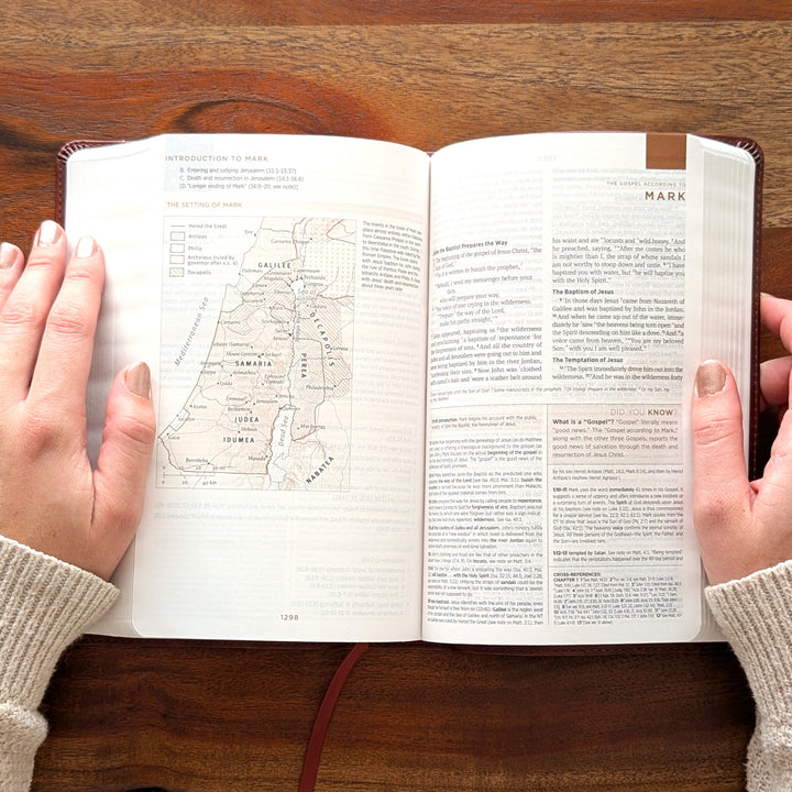Biblia con letra súper gigante ESV personalizada – Borgoña | Girasol
