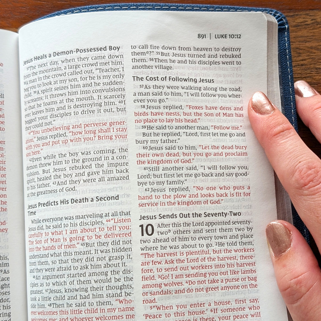 Personalized NIV Thinline Bible for Teens –  Navy | Engraved Name