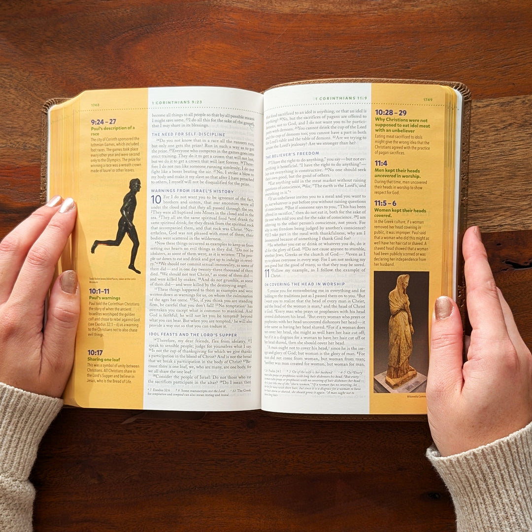 Biblia NVI Personalizada para Niños - Rosa | Nombre grabado