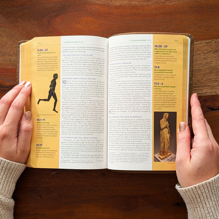 Biblia NVI Personalizada para Niños - Rosa | Nombre grabado