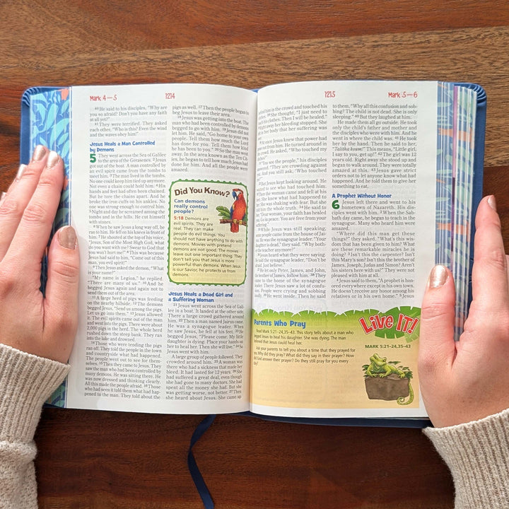 Personalized NIrV Kids Adventure Bible – Blue, Turtle | Name Version 02