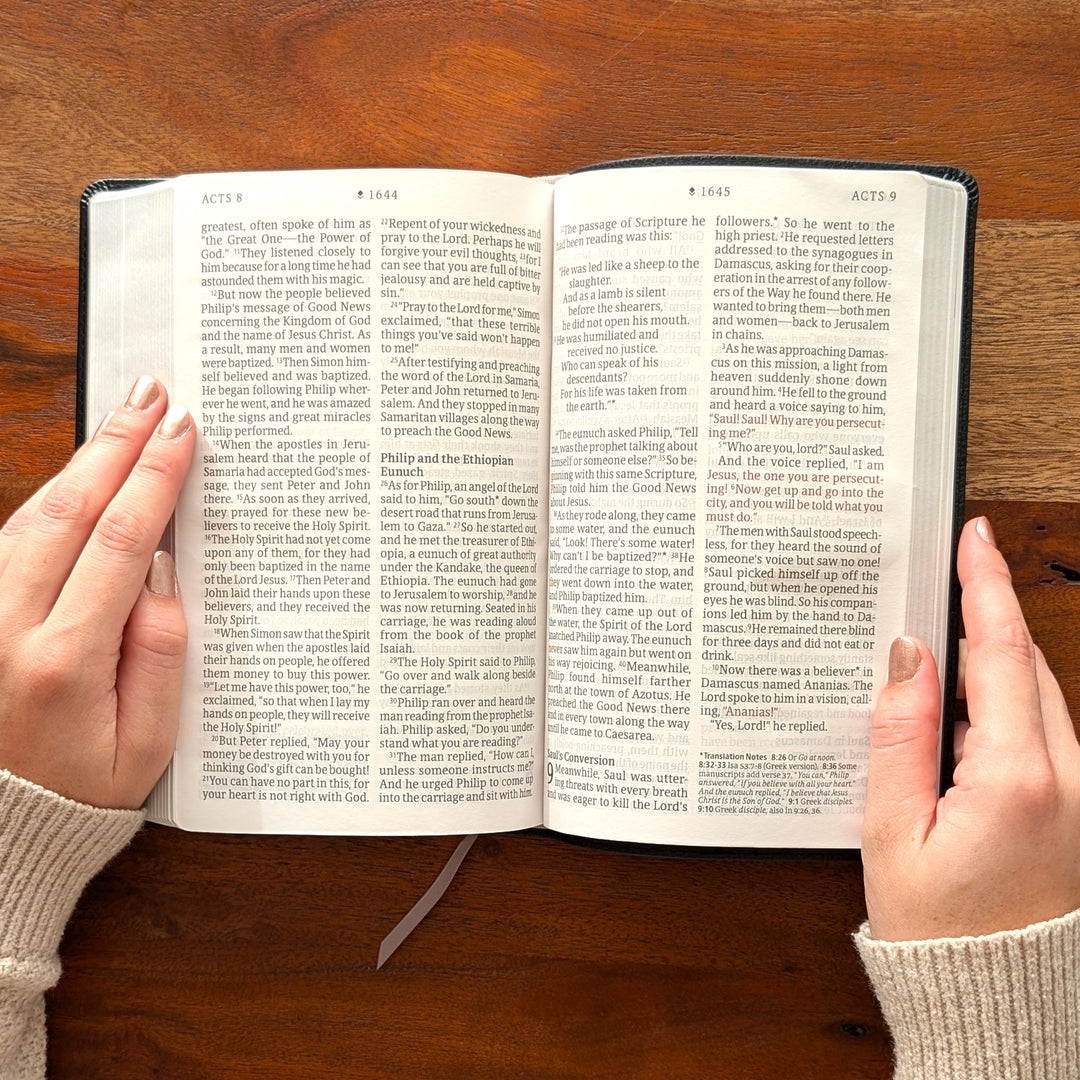 Biblia con letra súper gigante ESV personalizada – Borgoña | Girasol